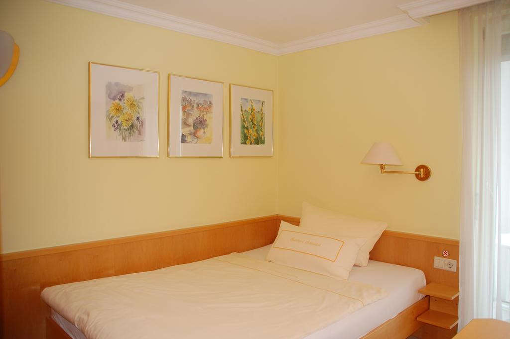 Deluxe Single Room,272575101:JPEG